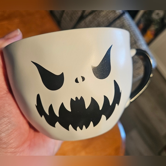 Set of 2 Black & White Halloween Mugs Skelly JACK Skellington Face Pumpkin - Picture 3 of 4